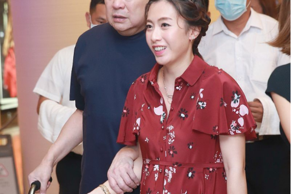 甘比面相好到绝,甘比的八字命理 甘比面相好到绝,甘比的八字命理