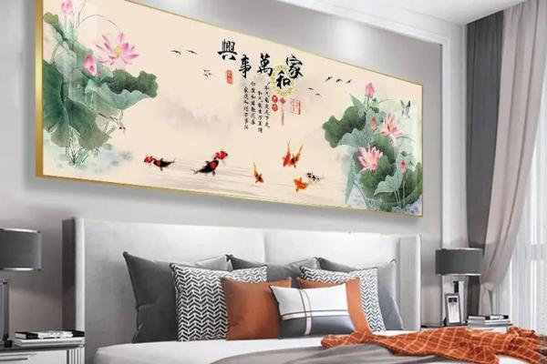 风水之女孩子卧室适合挂什么画