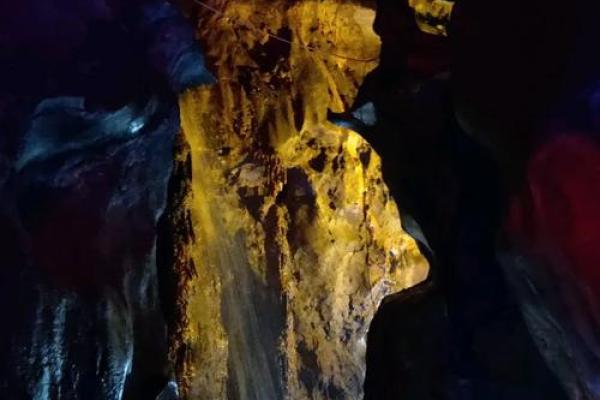 巢湖市紫薇洞的简介 巢湖市紫薇洞好玩吗 巢湖市紫薇洞的简介 巢湖市紫薇洞好玩吗