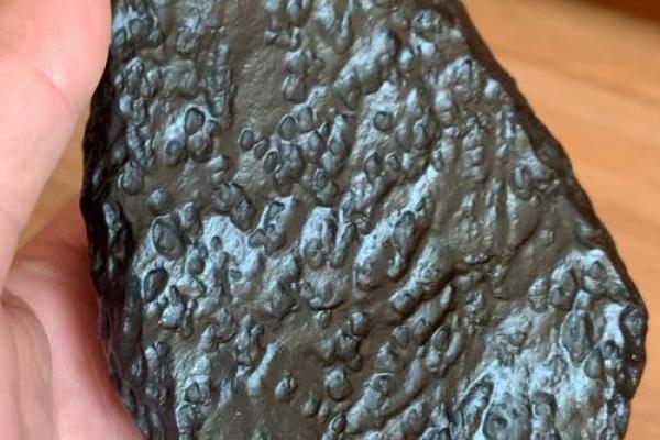 陨石风水_你收藏的最贵天然奇石是什么 陨石风水_你收藏的最贵天然奇石是什么