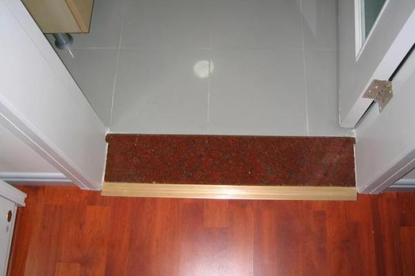 门槛石有什么讲究和忌讳与风水的讲解