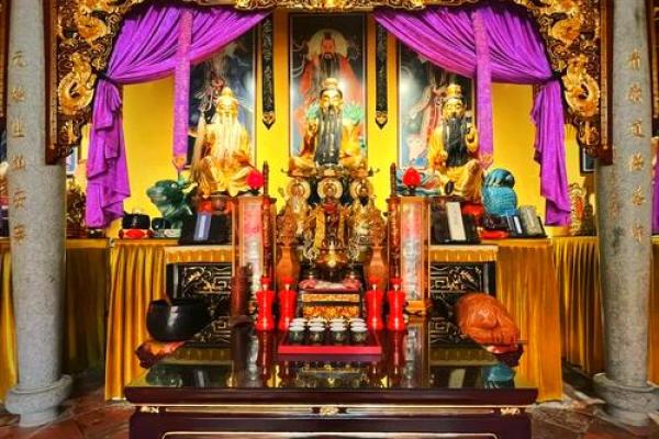 居家之神位后面是餐厅风水好吗 居家之神位后面是餐厅风水好吗