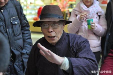 有人偷偷给我算命好不好