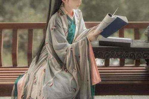 状元街头算命,老道指着捡粪小女孩说道:她是你妻子 状元街头算命,老道指着捡粪小女孩说道:她是你妻子