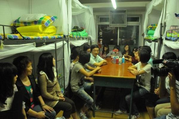 风水讲座_大学女生宿舍晚上卧谈会都谈什么