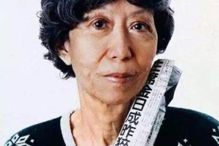 算命先生说张爱玲姑姑会晚婚，果然如此，她等了初恋五十多年
