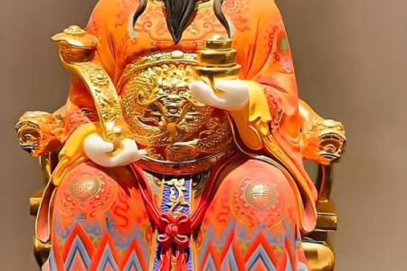 家里供奉的财神爷周围不能放什么