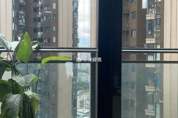 阳台对着路口的房子风水