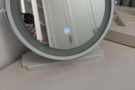 卧室镜子正确摆放方位