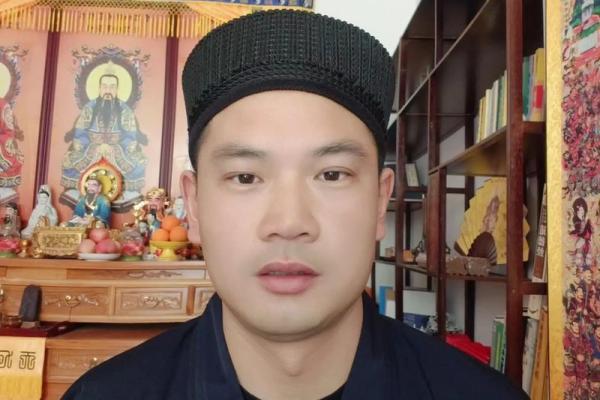 哪里的寺庙有真人算命师傅