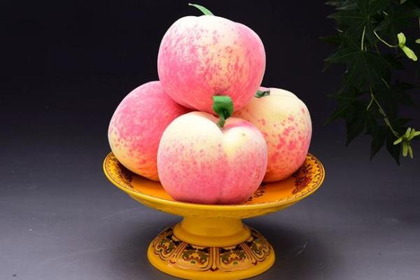 “中秋供4果，财神家中坐”，建议：中秋节，这4种水果摆上