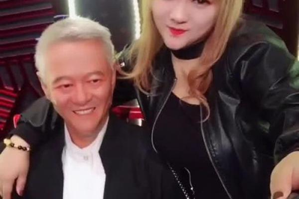 能嫁给帅哥的女生八字