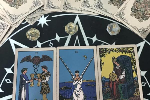 塔罗测试:你在吸引什么向你靠近? 塔罗测试:你在吸引什么向你靠近?