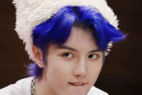 灵超签售头饰多少钱 灵超签售头饰多少钱