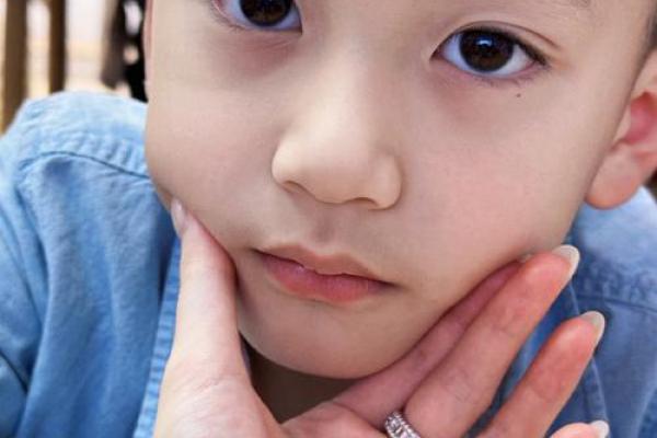 小孩八字眉 小孩八字眉