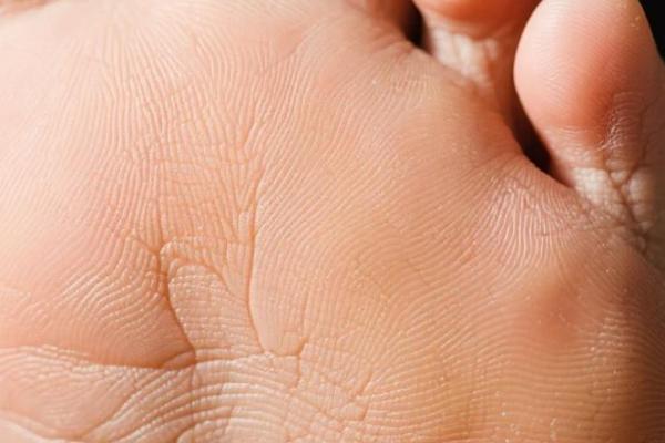 看相算命：你是这种脚相的人吗？