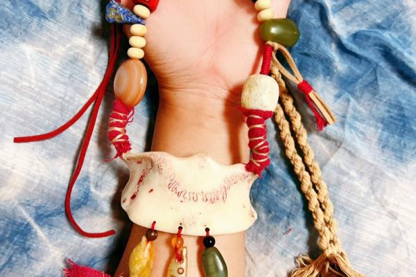 风水挂件_鹿骨饰品寓意