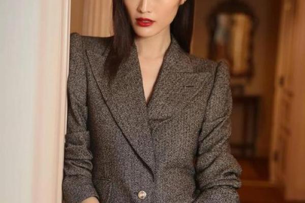 八字带财官印的女人