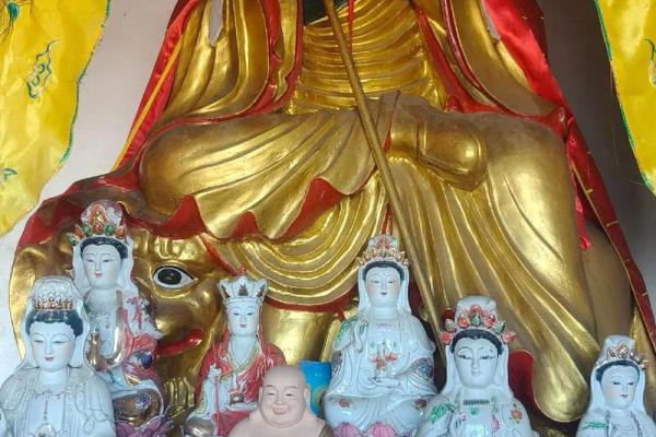 五行缺火的人车内可以放观音像吗