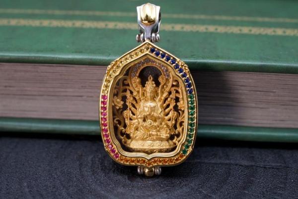 千手观音吊坠有几种 千手观音吊坠有几种