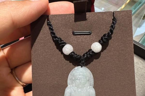 男士佩戴观音吊坠需要忌讳哪些方面呢 男士佩戴观音吊坠需要忌讳哪些方面呢