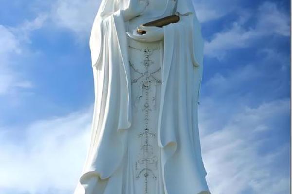 印堂痣和观音痣的区别 观音痣是富贵好命的代表 印堂痣和观音痣的区别 观音痣是富贵好命的代表