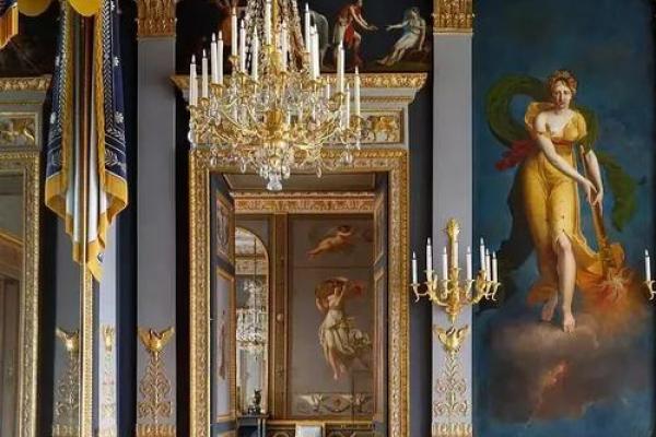 客厅灯具风水方的好还是圆的好