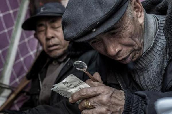 一个被算命人误导的江西赌徒