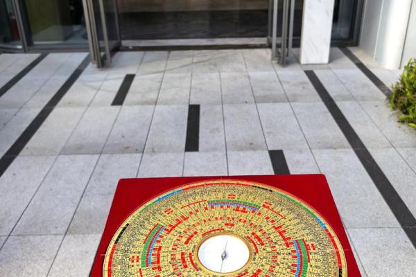 房子上门的风水