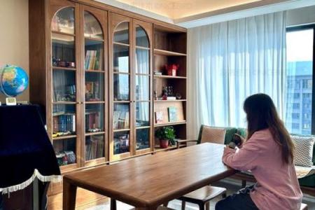 书架放客厅哪里风水好 客厅放书架风水如何