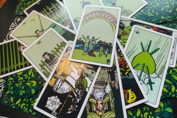 塔罗测试年底是否会闪婚