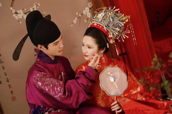 马化腾生辰八字婚姻大揭秘，你知道他的婚姻状况吗？