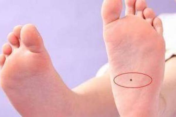 脚底的胎记算命分析 脚底的胎记算命分析