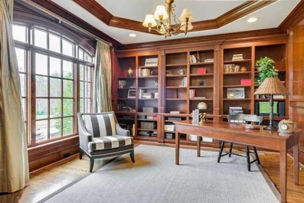 书桌可以背对大门吗书房装修风水禁忌 书桌可以背对大门吗书房装修风水禁忌