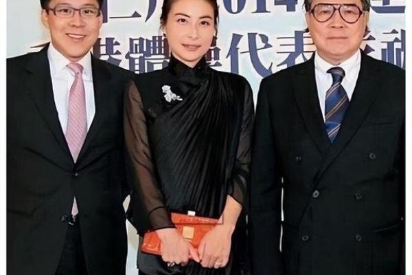 霍启刚与郭晶晶的八字