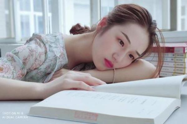 算命大姐口才好