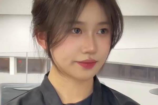 八字眉好看吗 八字眉好看吗