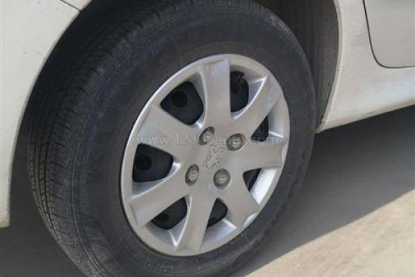 外八字轮胎 外八字轮胎