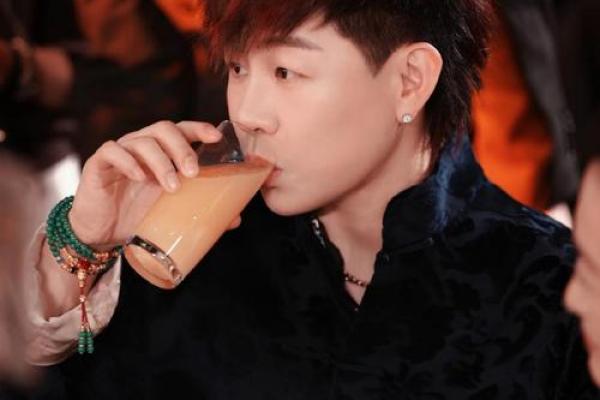 胡彦斌媳妇的漂亮长相，八字资料曝光！