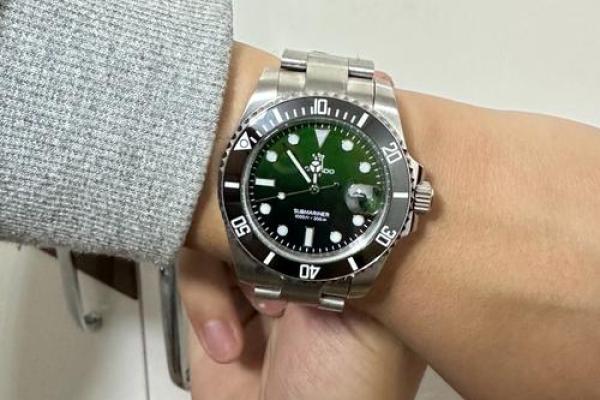 罗兰度万年历手表  八字化煞的物品有哪些